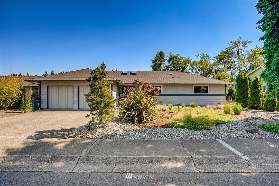 4249 Southwest 323rd Street Federal Way, WA 98023 - Photo 2 of 25 Gallery Image 2