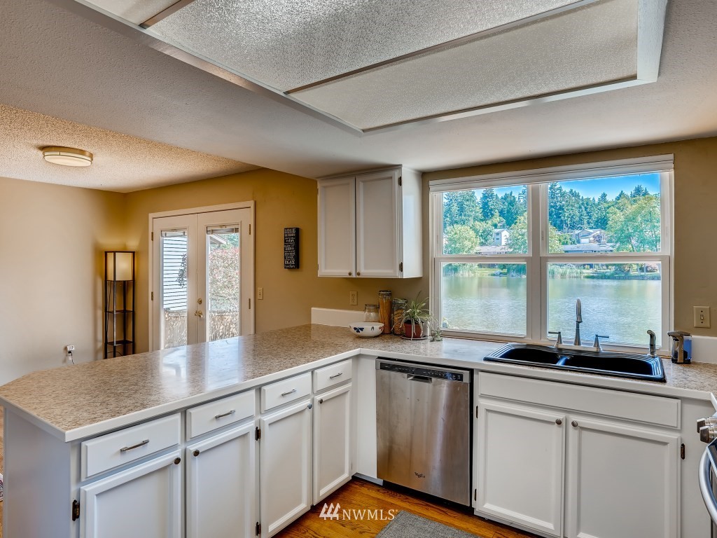 4249 Southwest 323rd Street Federal Way, WA 98023 - Photo 11 of 25 Gallery Image 11