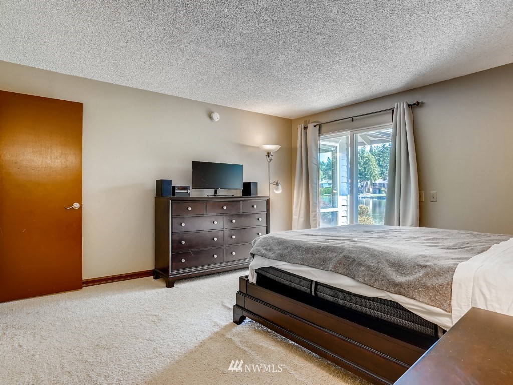 4249 Southwest 323rd Street Federal Way, WA 98023 - Photo 17 of 25 Gallery Image 17