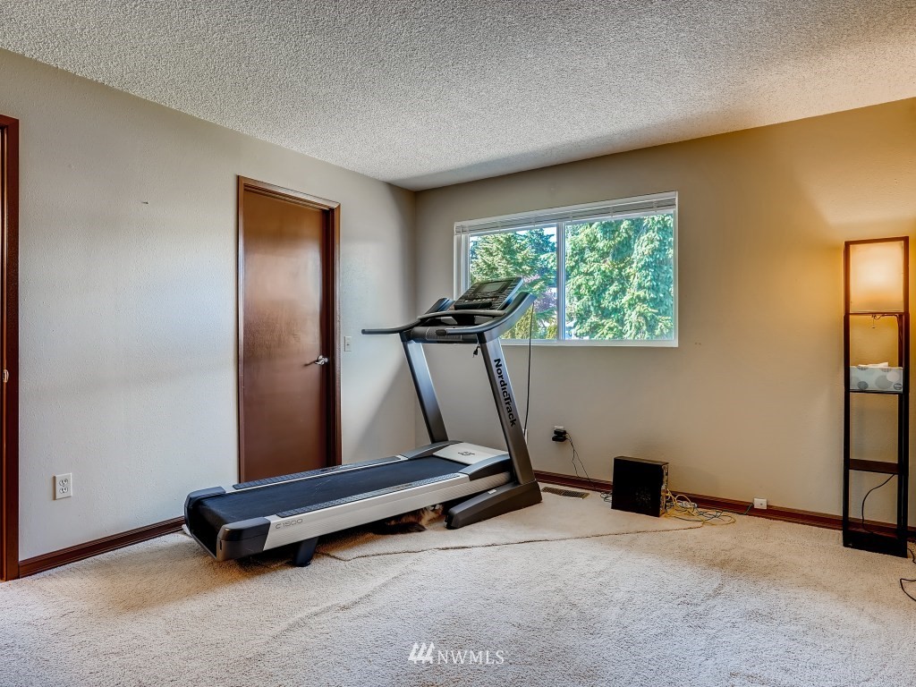 4249 Southwest 323rd Street Federal Way, WA 98023 - Photo 20 of 25 Gallery Image 20