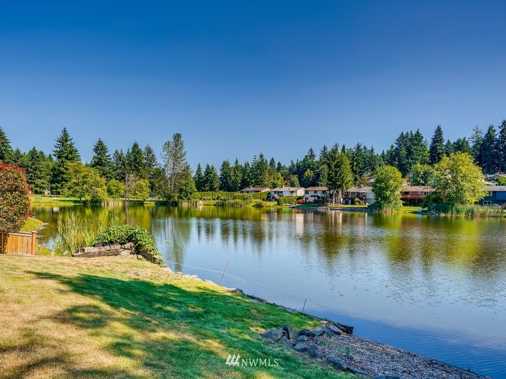 4249 Southwest 323rd Street Federal Way, WA 98023 - Photo 6 of 25 Gallery Image 6