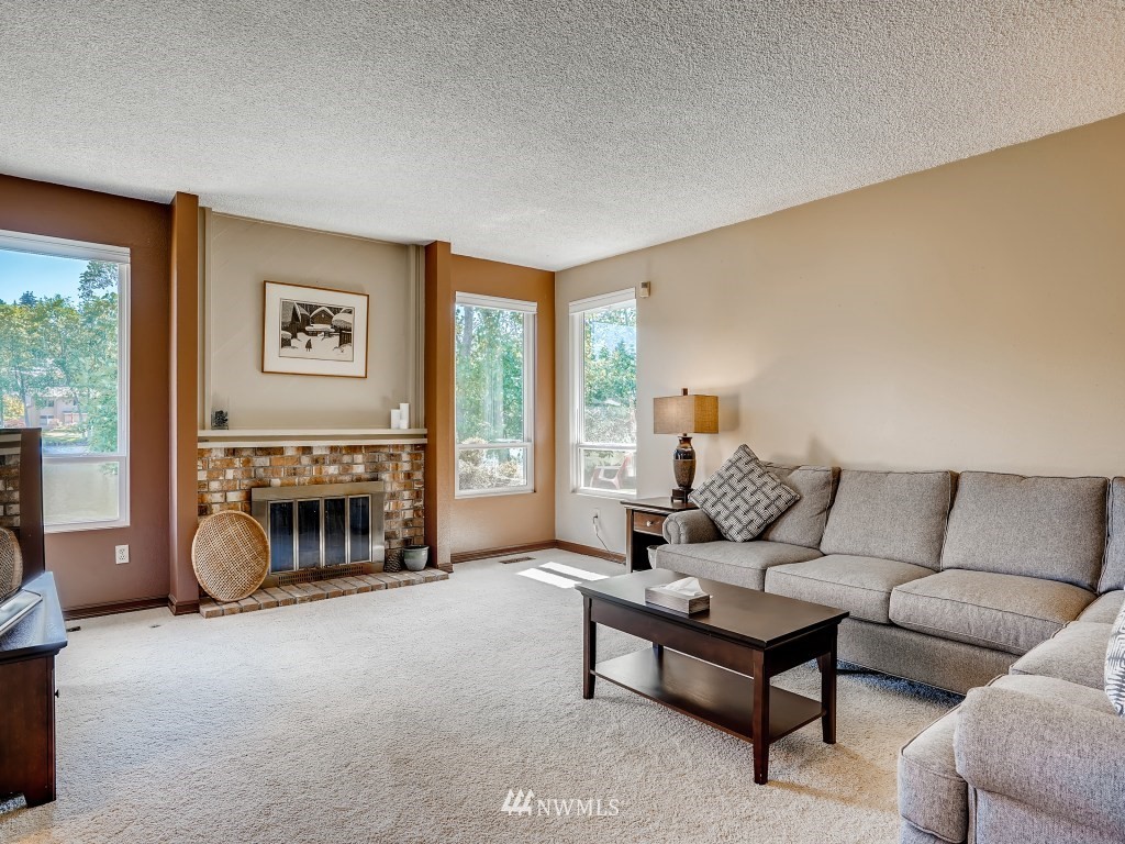 4249 Southwest 323rd Street Federal Way, WA 98023 - Photo 10 of 25 Gallery Image 10