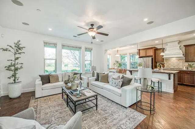 $977,000 | 11384 North Via Montessori Drive, Fresno, CA 93730