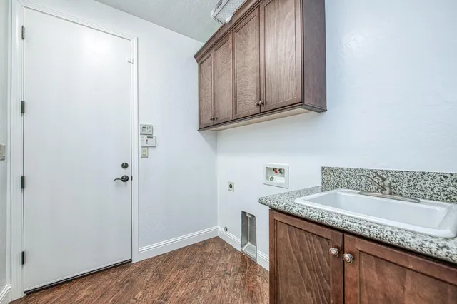 $977,000 | 11384 North Via Montessori Drive, Fresno, CA 93730