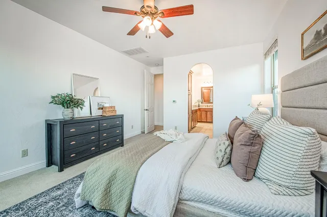 $977,000 | 11384 North Via Montessori Drive, Fresno, CA 93730