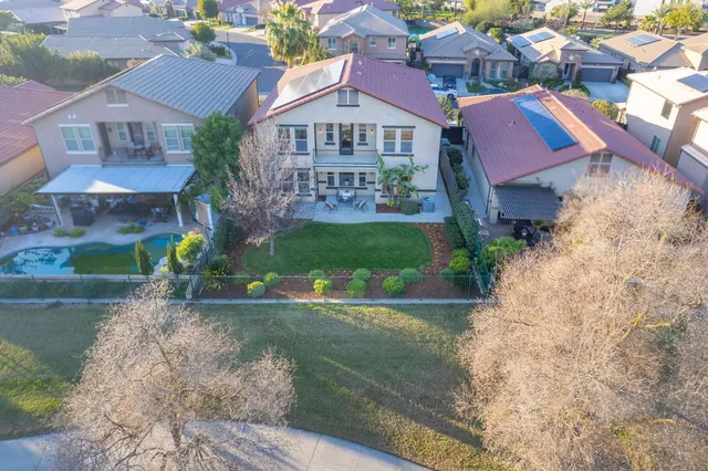 $977,000 | 11384 North Via Montessori Drive, Fresno, CA 93730
