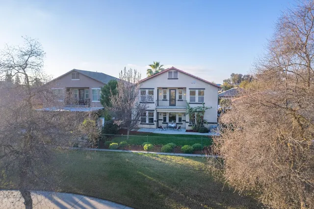 $977,000 | 11384 North Via Montessori Drive, Fresno, CA 93730