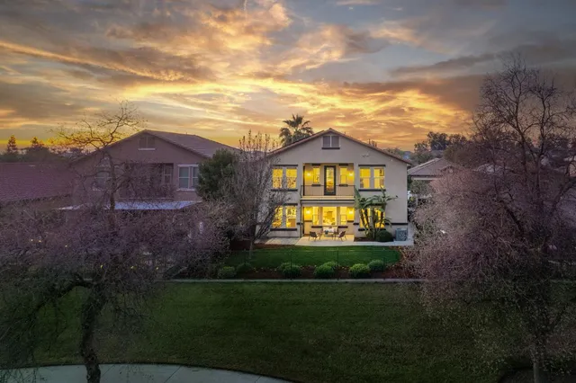 $977,000 | 11384 North Via Montessori Drive, Fresno, CA 93730