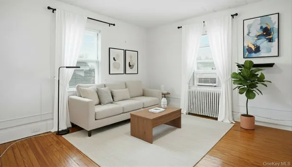 $2,400 | 74 Lexington Avenue, Franklin Square, NY 11010