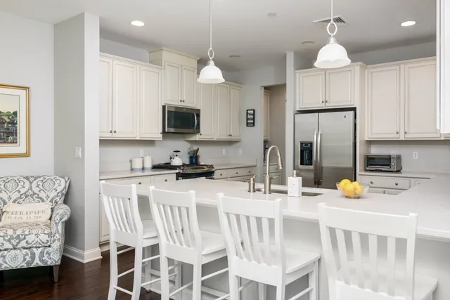 $6,000 | 115 HMS Halsted Drive, Unit 115, Hingham, MA 02043