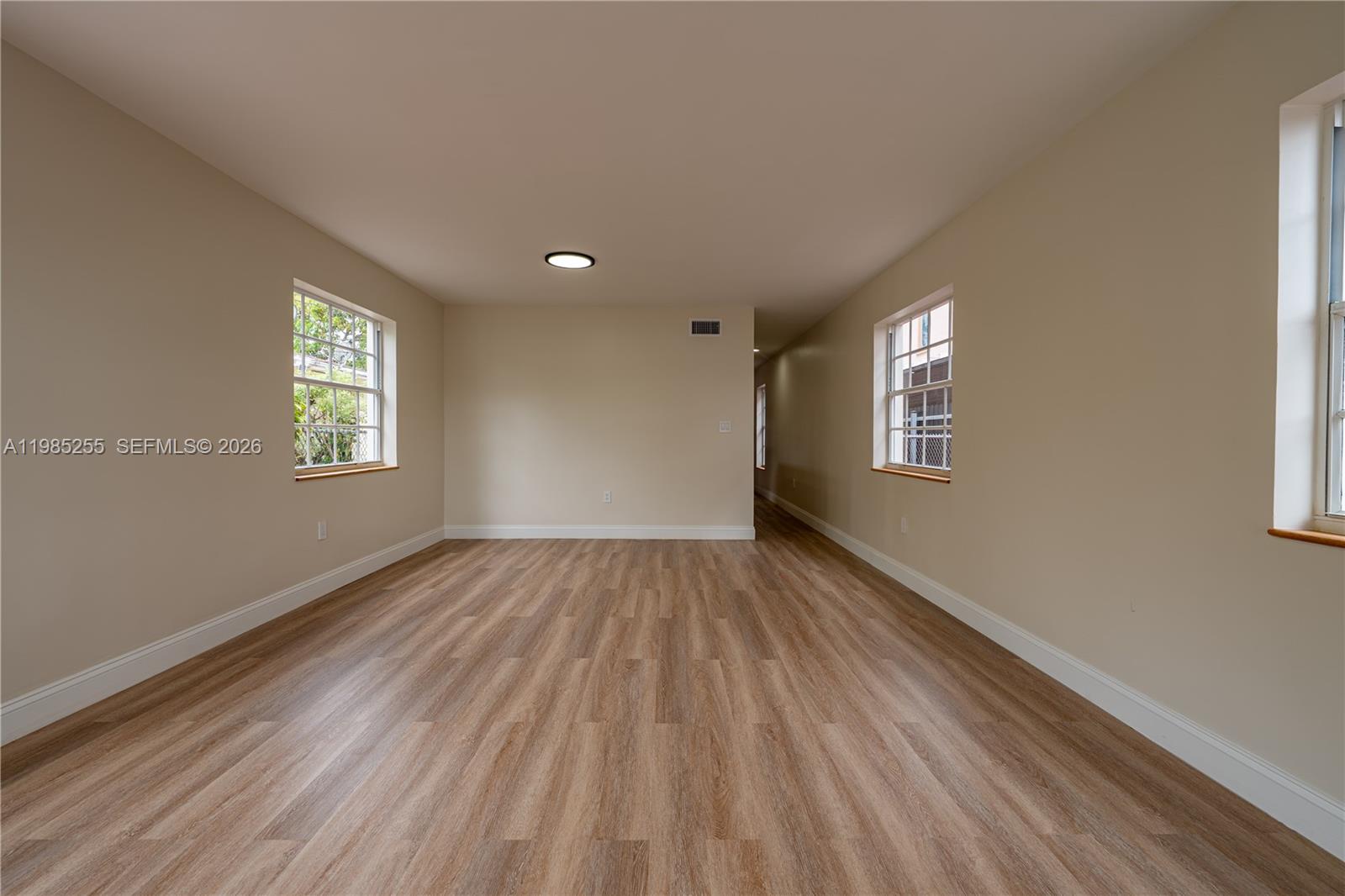 370 Flagami Boulevard Miami, FL 33144 - Photo 5 of 67