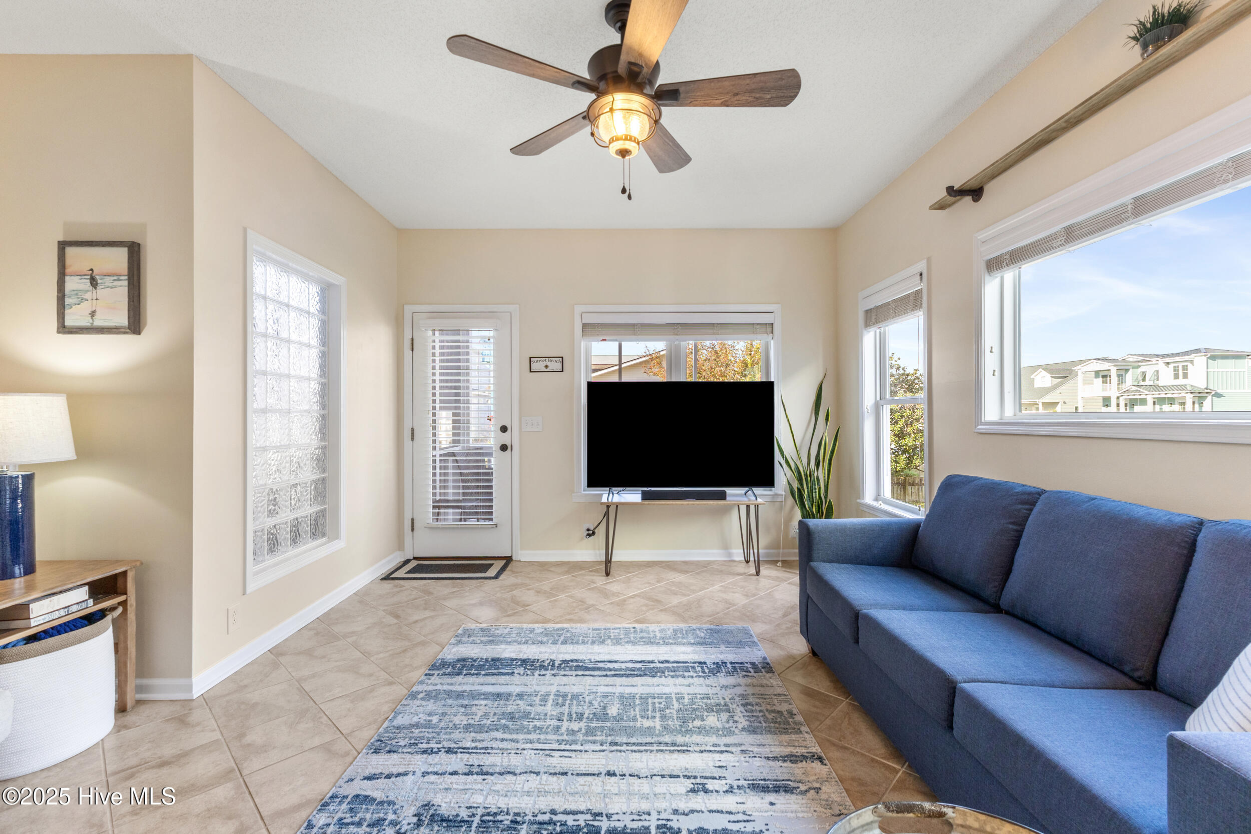 405 27th Street, Unit B Sunset Beach, NC 28468 - Photo 7 of 25 LR 405 27th B