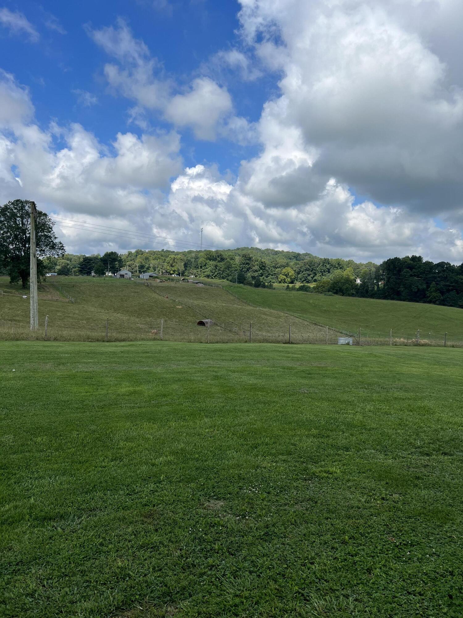 331 West Todd Road Science Hill, KY 42553 - Photo 1 of 12 IMG_1910