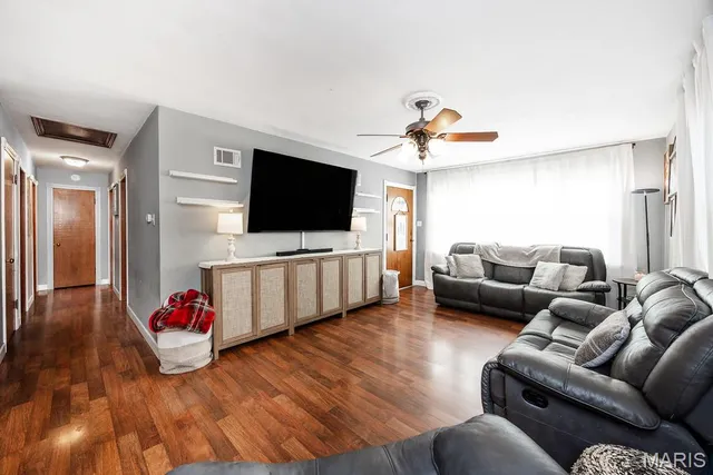 $235,000 | 808 East Birch Street, New Baden, IL 62265