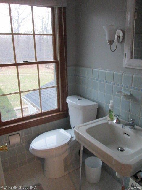 25519 Meridian Road Grosse Ile, MI 48138 - Photo 21 of 28 IMG_5350.JPG