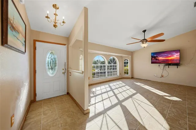 a view of an entryway with a workspace