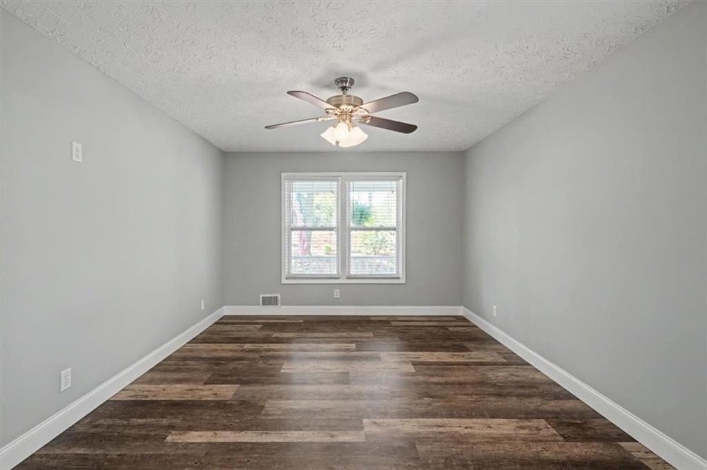 537 Toonigh Road Woodstock, GA 30188 - Photo 30 of 53