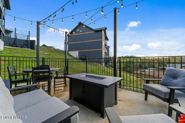 $1,949,900 | 309 Rambling Crk Way, Unit LOT123R, Sevierville, TN 37862