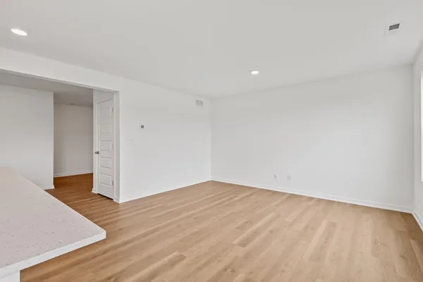 $249,990 | 535 Cressmoor Boulevard, Hobart, IN 46342