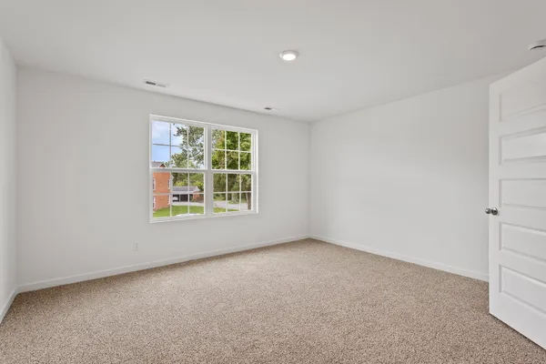 $249,990 | 535 Cressmoor Boulevard, Hobart, IN 46342