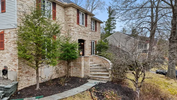 $599,900 | 2632 Pinebluff Drive, Vestal, NY 13850