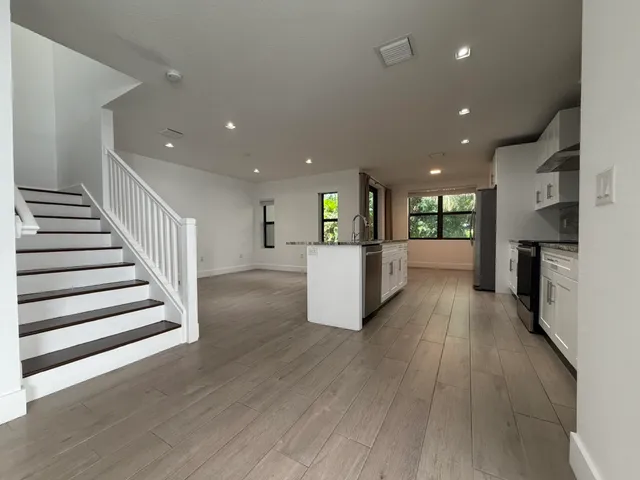 $3,500 | 329 Bella Sol Way, West Palm Beach, FL 33406