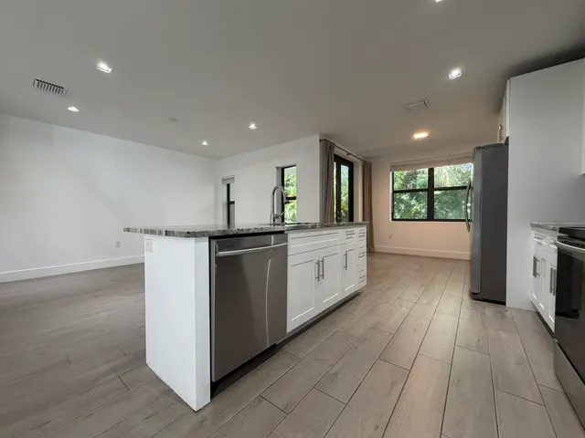 $3,500 | 329 Bella Sol Way, West Palm Beach, FL 33406