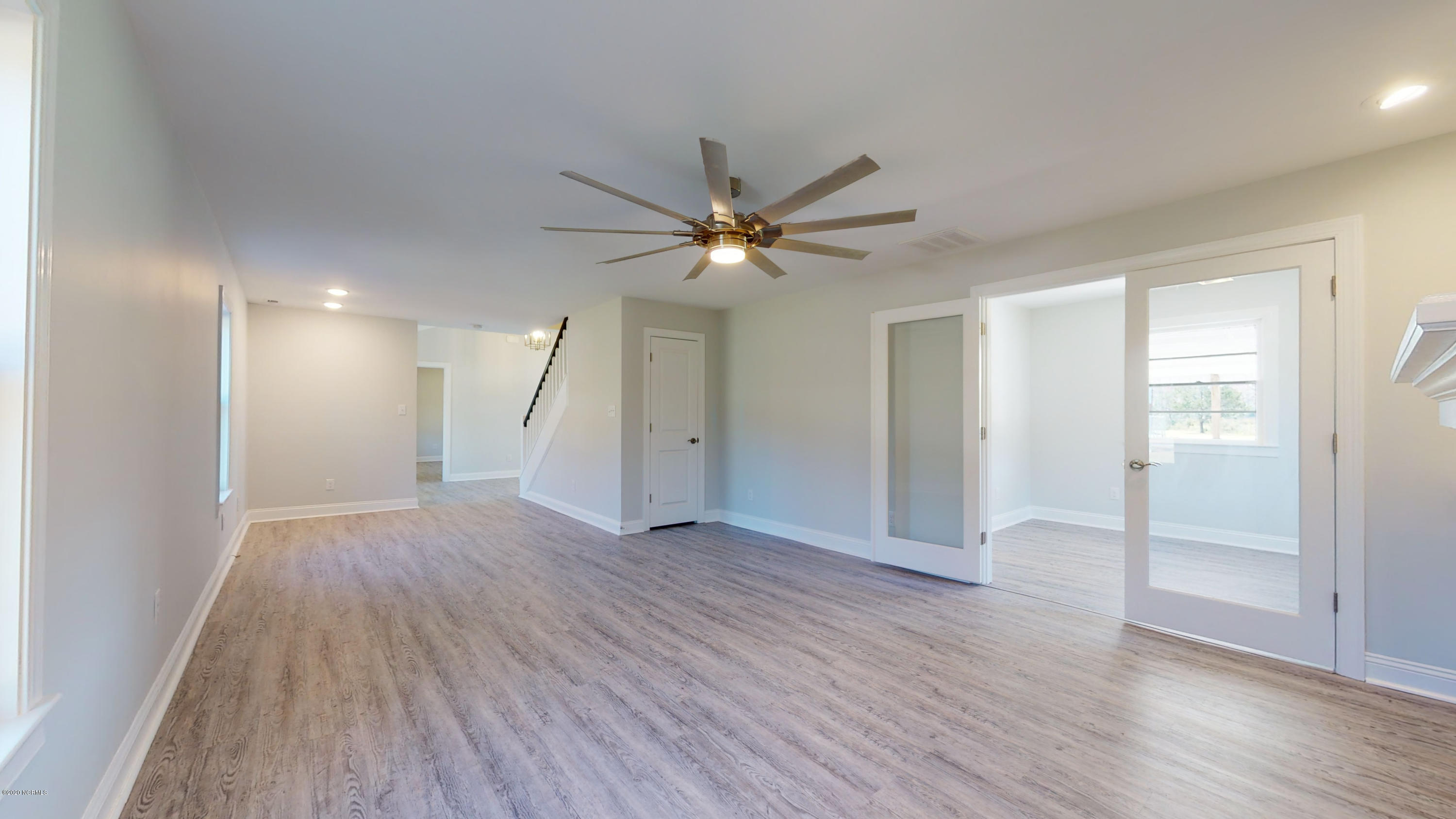 352 Straits Road Beaufort, NC 28516 - Photo 8 of 58 352 Straits Rd-42