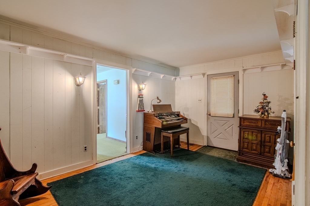 1063 Lebanon Hill Road Southbridge, MA 01550 - Photo 12 of 28