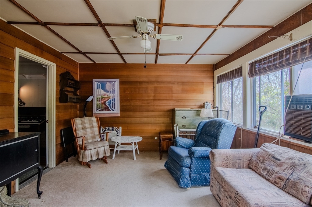 1063 Lebanon Hill Road Southbridge, MA 01550 - Photo 15 of 28