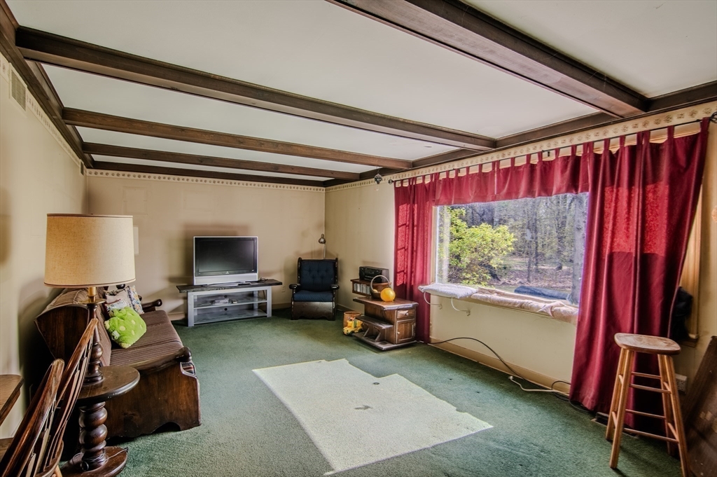 1063 Lebanon Hill Road Southbridge, MA 01550 - Photo 17 of 28