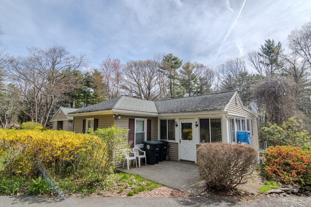 1063 Lebanon Hill Road Southbridge, MA 01550 - Photo 3 of 28