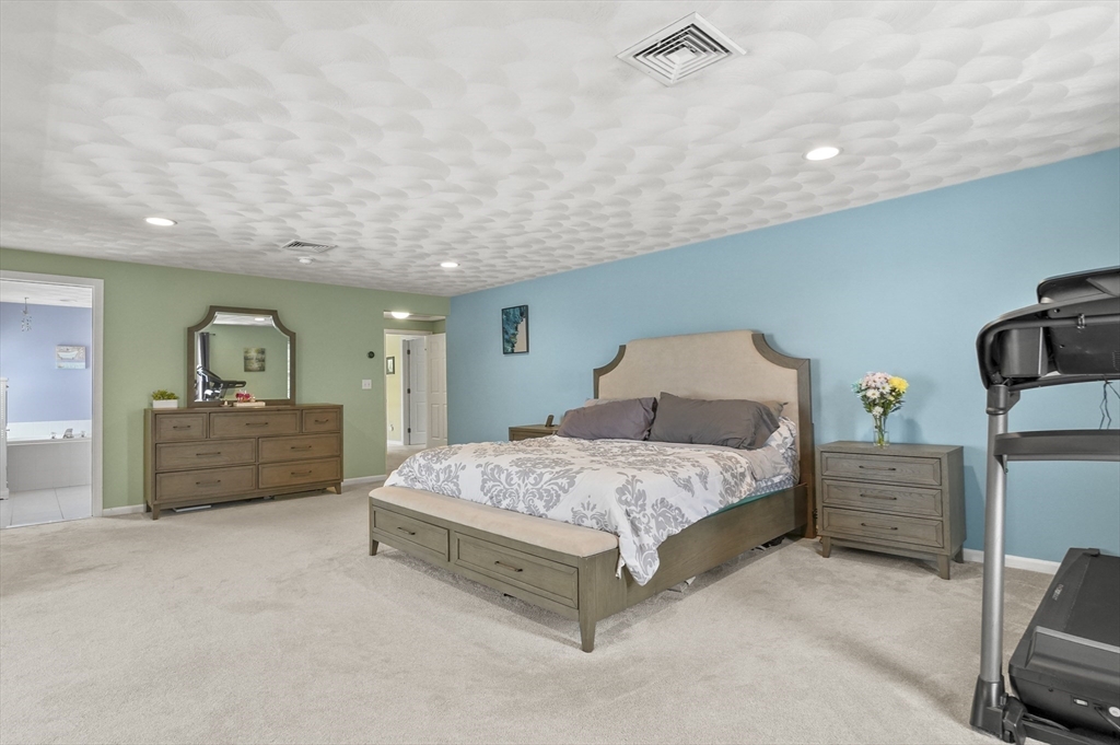 15 Whitewood Circle Amesbury, MA 01913 - Photo 18 of 40