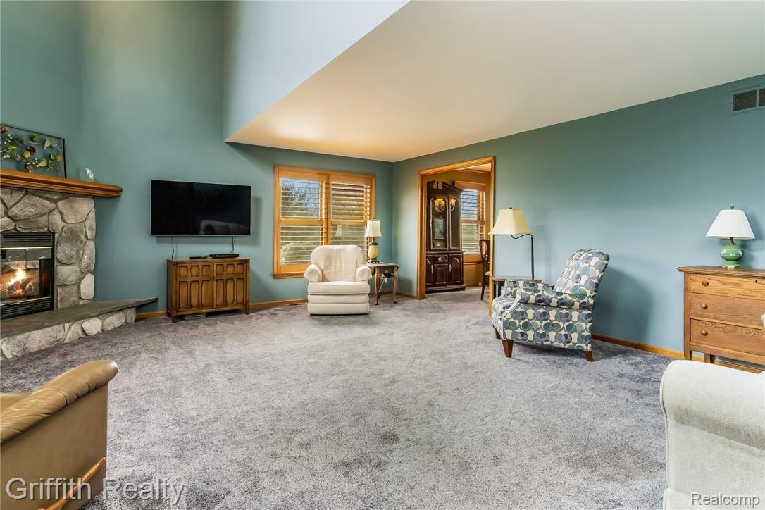 1955 Clover Ridge Drive Howell, MI 48843 - Photo 7 of 28 004-photo-great-room-6941591.jpg