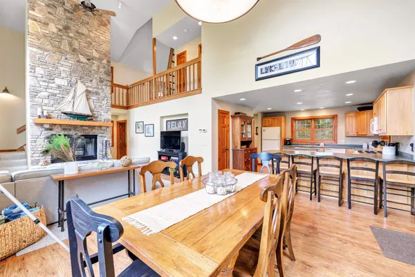 $1,079,000 | 5012 Bay Shore Drive, Sturgeon Bay, WI 54235