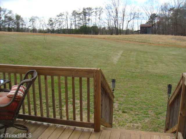 957 Carson Road Pilot Mountain, NC 27041 - Photo 6 of 16 Exterior Back.