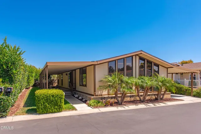 a front view of house with yard
