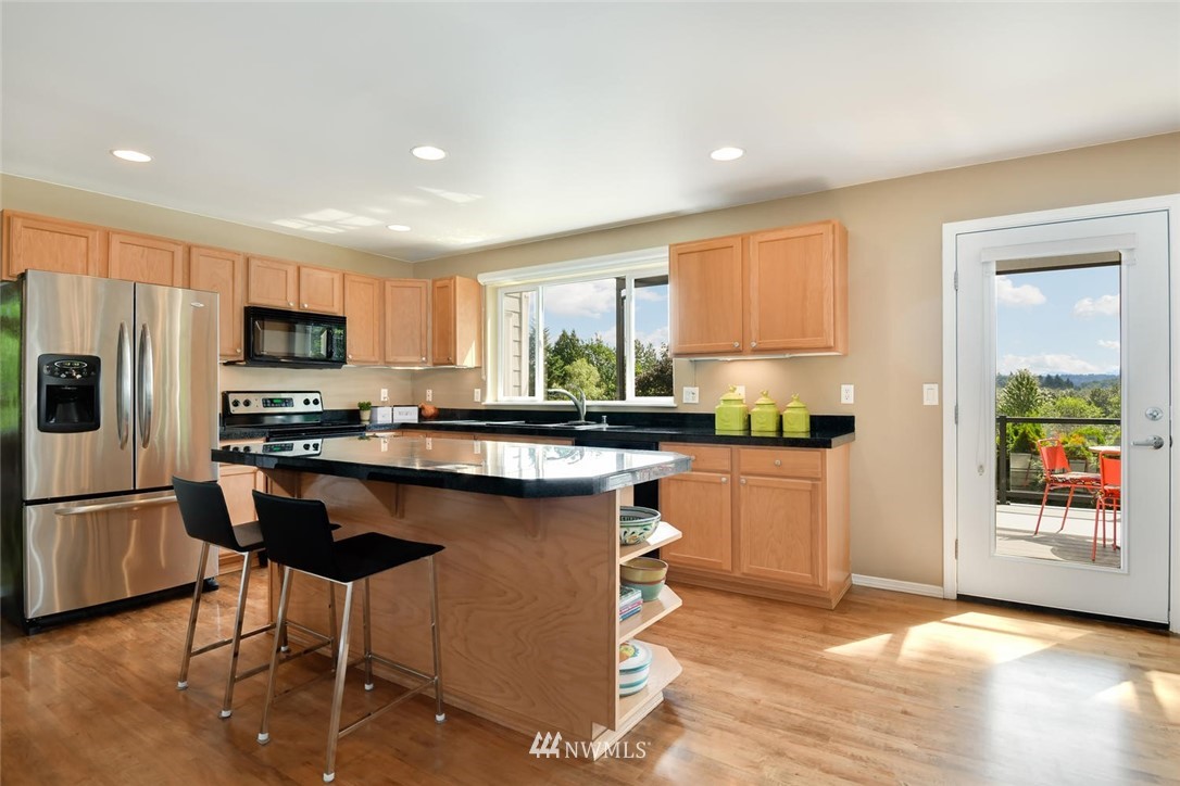 9409 Northeast 180th Street Bothell, WA 98011 - Photo 8 of 24