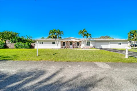 $1,495,000 | 10600 Southwest 80th Court, Miami, FL 33156