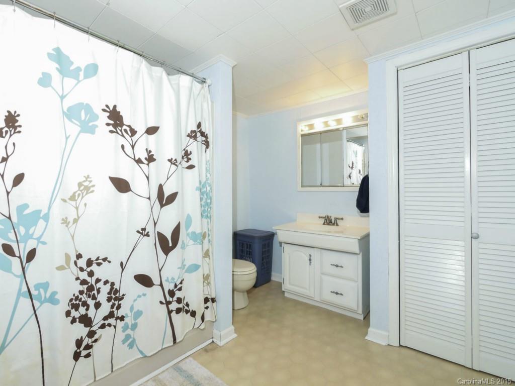 7216 Plott Road Charlotte, NC 28215 - Photo 5 of 9 Gallery Image 5