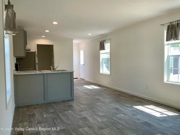$125,000 | 1154 Us-9, Unit 33, Hudson, NY 12534