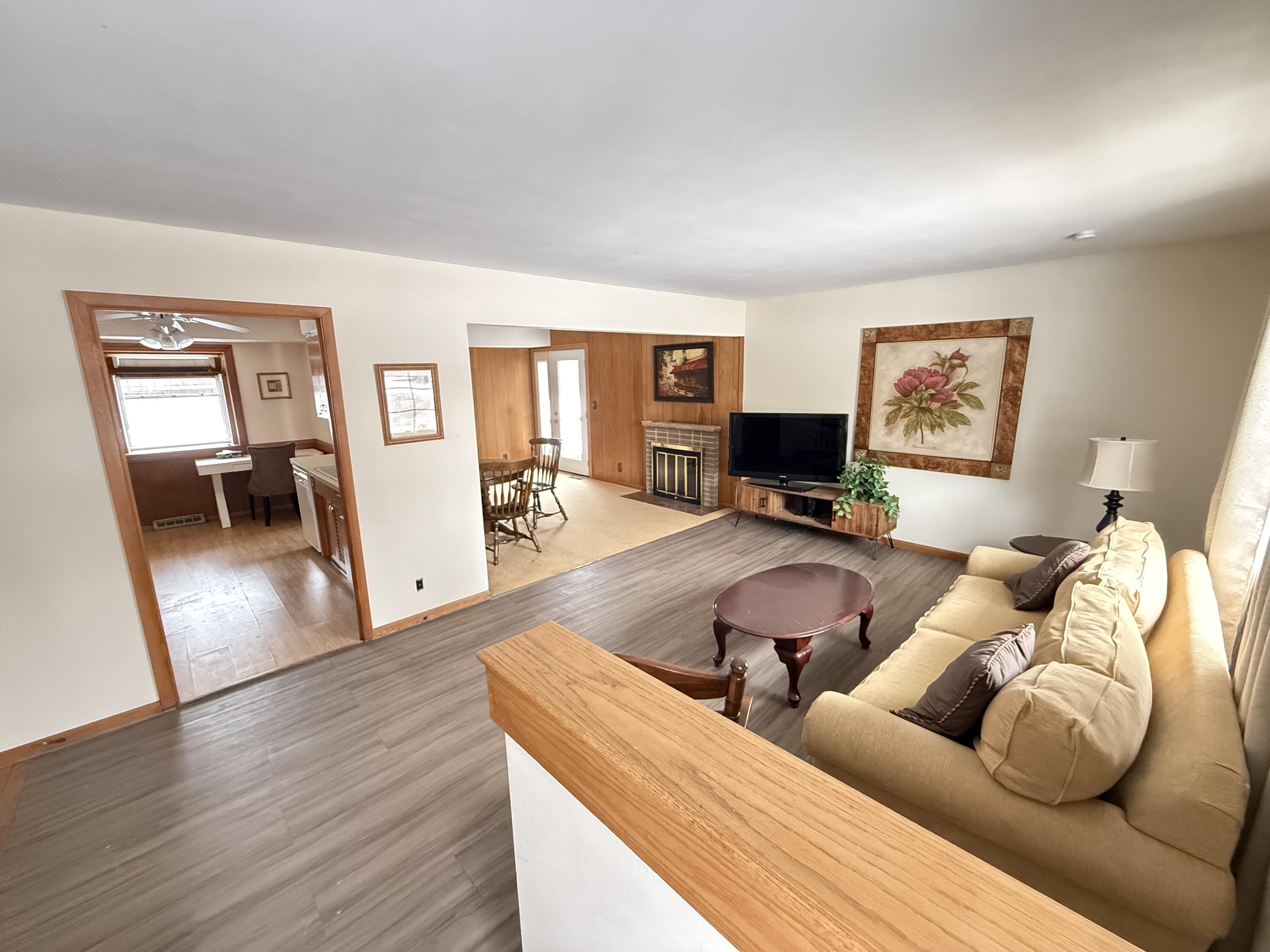 1956 Bootmaker Drive Beloit, WI 53511 - Photo 2 of 11 Living Room