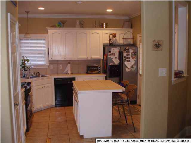 10447 Springpark Avenue Baton Rouge, LA 70810 - Photo 3 of 4