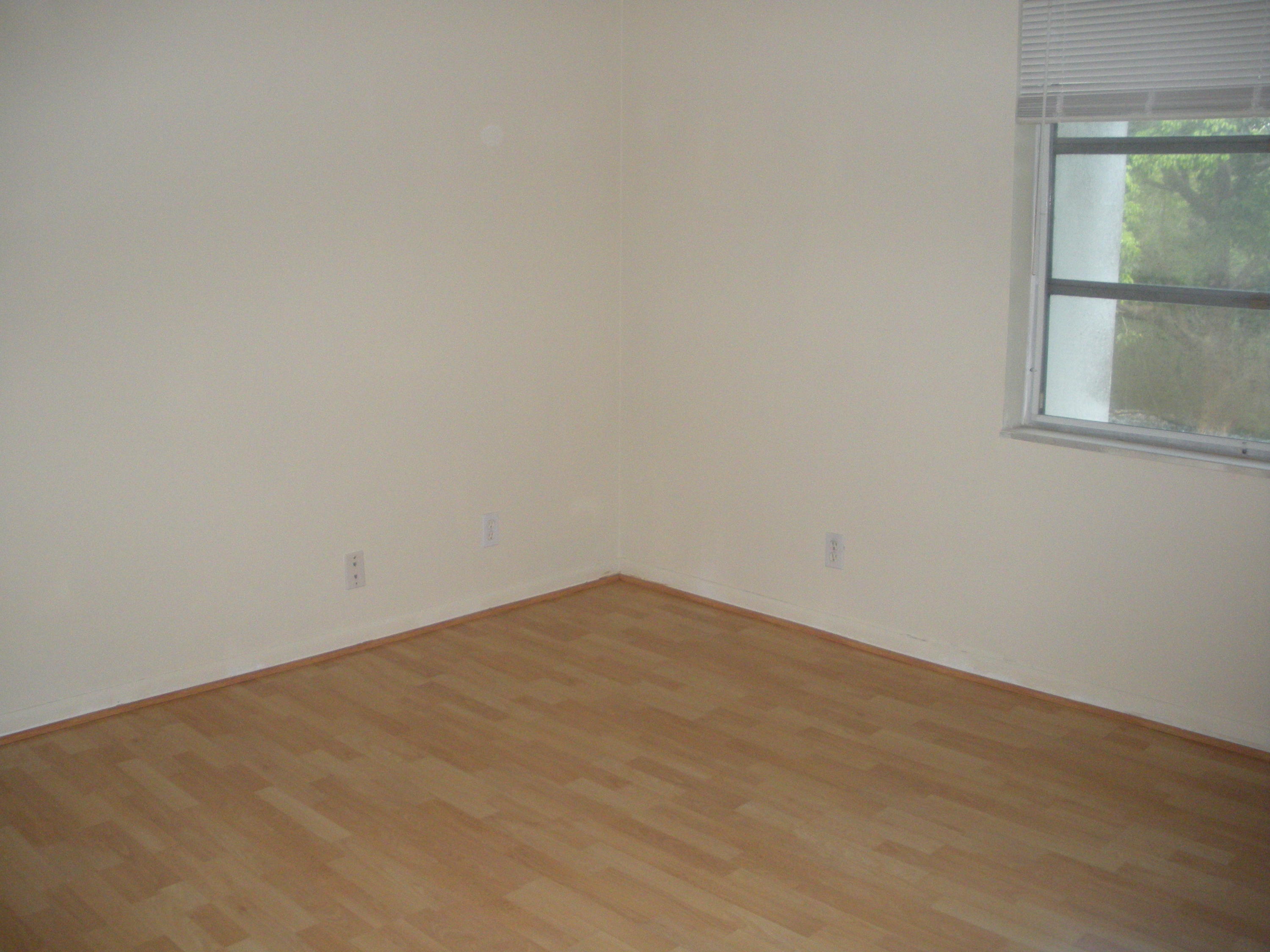 604 Northwest 13th Street, Unit 260 Boca Raton, FL 33486 - Photo 9 of 13 2nd bedroom