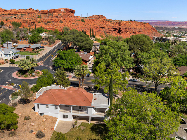 389 North Main Street St. George, UT 84770 - Photo 2 of 44 Aerial view of mountains