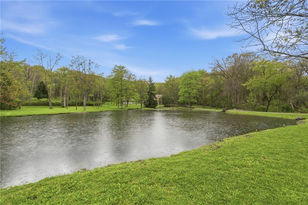 127 Spring Valley Road Valencia, PA 16059 - Photo 3 of 47 Gallery Image 3