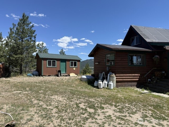 132 West Cayuse Mountain Road Tonasket, WA 98855 - Photo 4 of 29