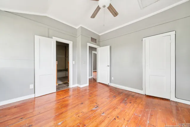 $149,900 | 897 Zig Zag Avenue, Devine, TX 78016