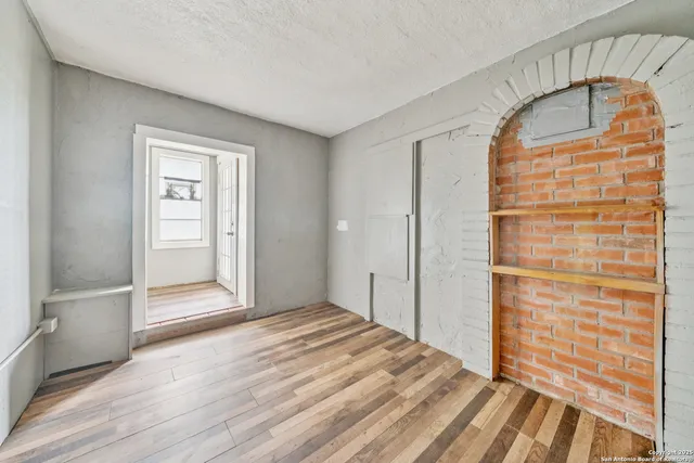 $149,900 | 897 Zig Zag Avenue, Devine, TX 78016