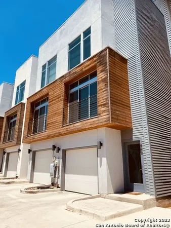 $2,450 | 946 East Josephine Street, San Antonio, TX 78234